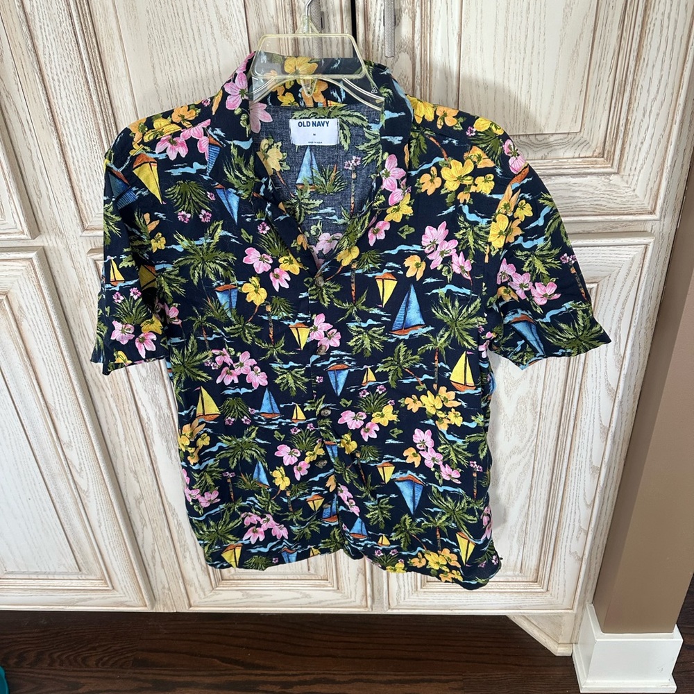 Old Navy floral button down shirt